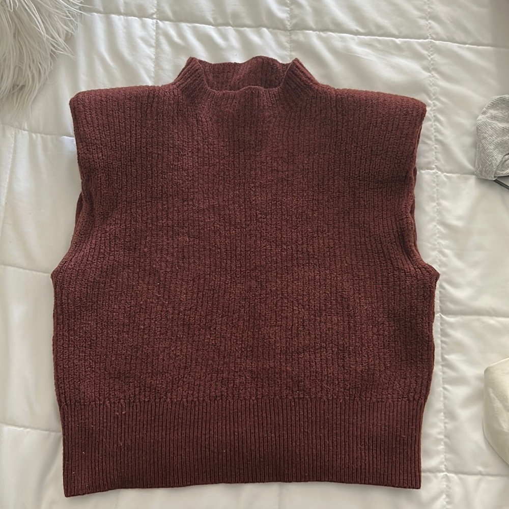 Aritzia Hazlitt Vest